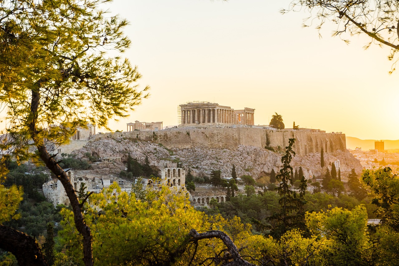 Exploring Ancient Wonders: 8 Essential Tips for a Memorable Trip to Athens